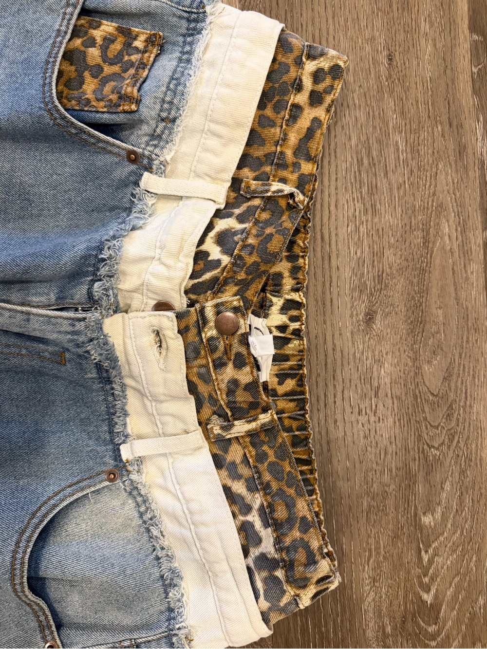 Women’s Oil & Hali leopard distressed denim. New with tags. - Picture 5 of 5